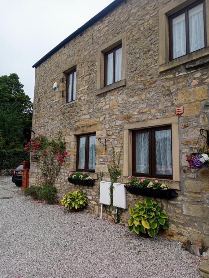 Charming, Wonderfully Cosy One Bedroom Apartment Giggleswick Eksteriør bilde